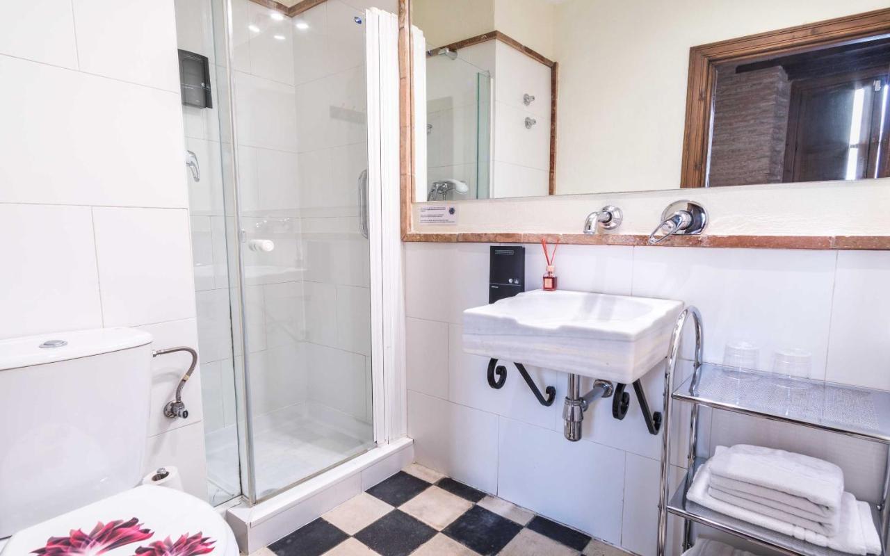 Exterior Standard Double Room 1 or 2 beds